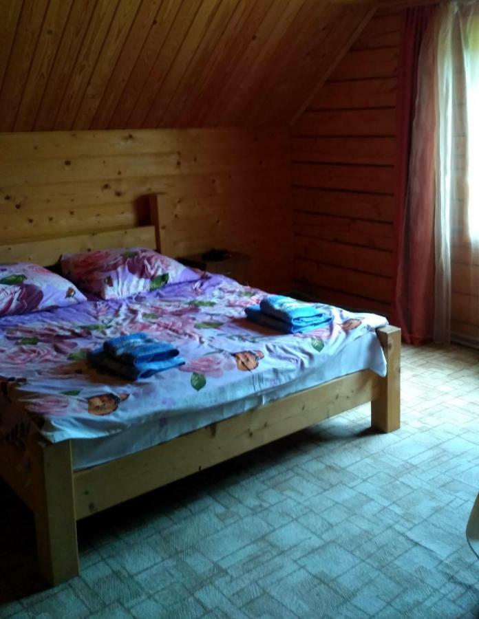 Садиба Гуцульський Двір Worochta Exterior foto